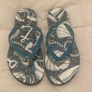 New Vera Bradley Flip Flops Shore Enough Medium size 7-8